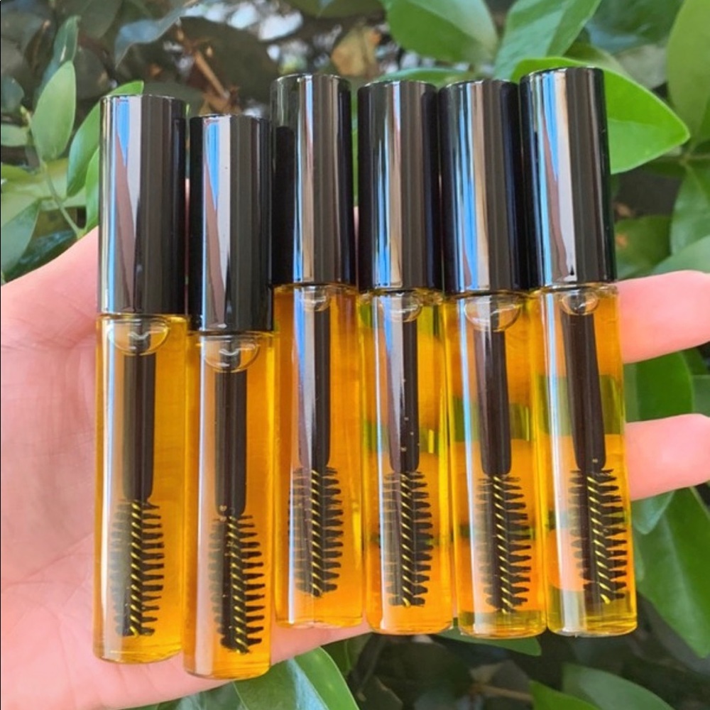 ✨Eyelashes/Eyebrows growth serum✨